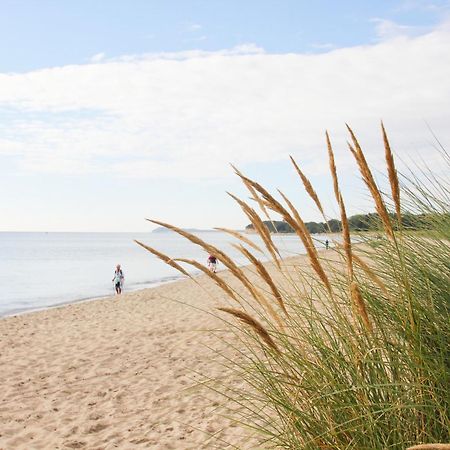 Balkon, Gratis Nutzung Vom Ahoi Erlebnisbad Und Sauna In Sellin- Meeresblick Fewo 59 เกอเรน ภายนอก รูปภาพ