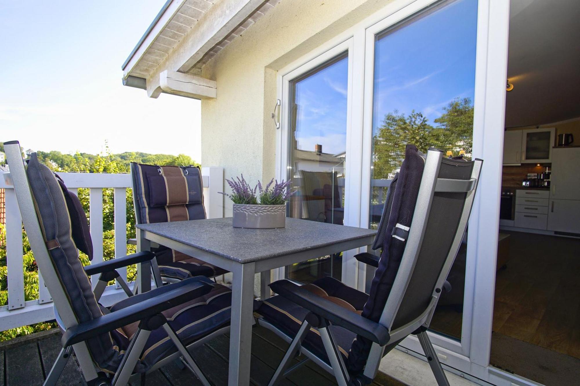 Balkon, Gratis Nutzung Vom Ahoi Erlebnisbad Und Sauna In Sellin- Meeresblick Fewo 59 เกอเรน ภายนอก รูปภาพ